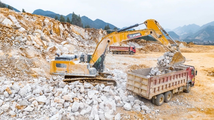 矿山担当XE500GK“坐镇”矿山，开采更有底气！