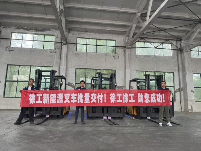 品质与服务共拓市场新局！皇冠welcome官网孔雀叉车赋能冶金行业