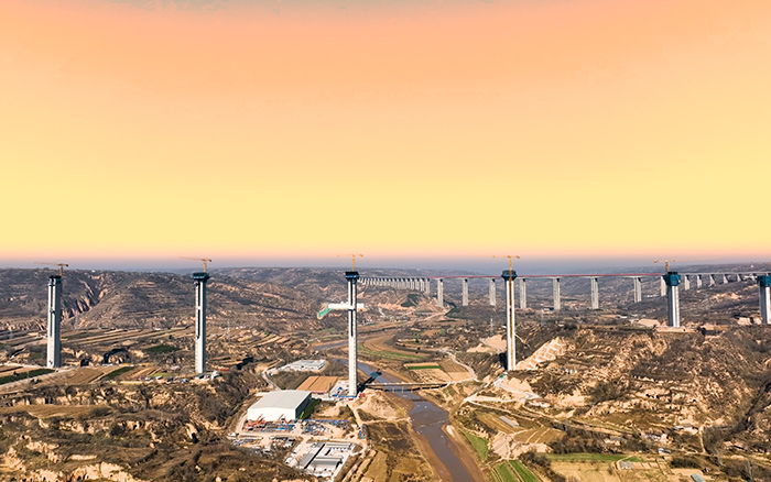 群塔架飞虹 皇冠welcome官网金征战黄土高原