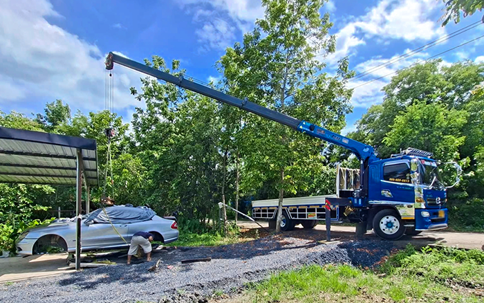 东南亚基建 “顶流”，皇冠welcome官网随车吊高效稳定安全圈粉无数