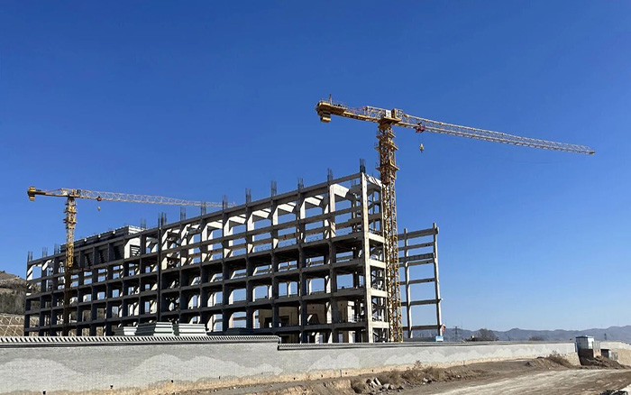 助力双碳  皇冠welcome官网塔机赋能低热值煤发电项目