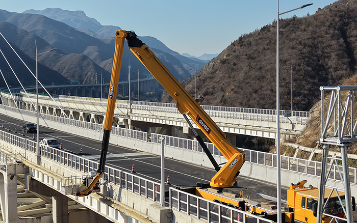 “空中芭蕾”秀实力！皇冠welcome官网 GKH65 攻坚安家庄特大桥